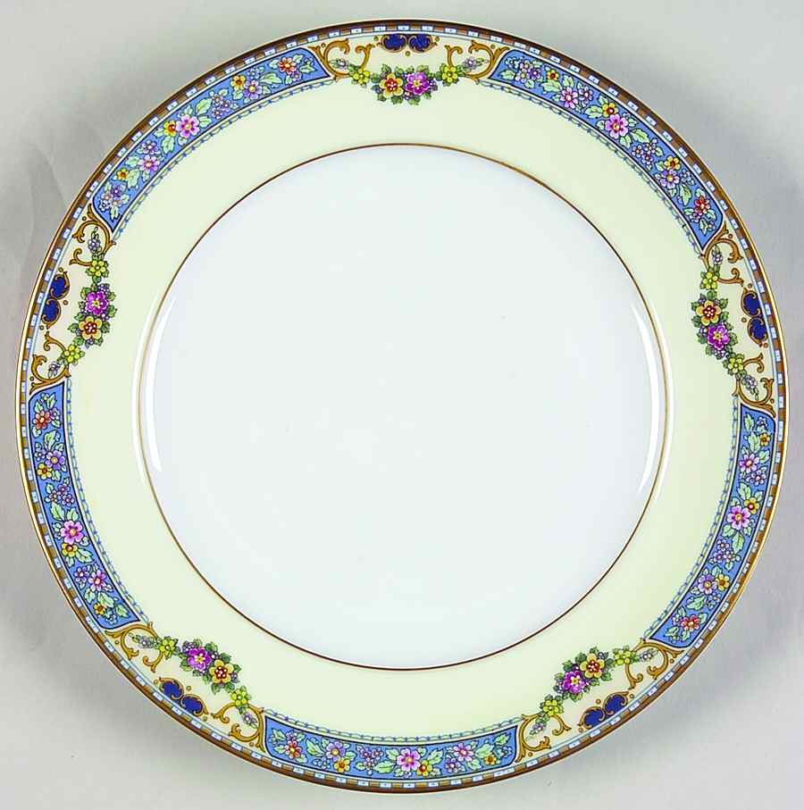 Queen Louise Luncheon Plate by Thomas-1