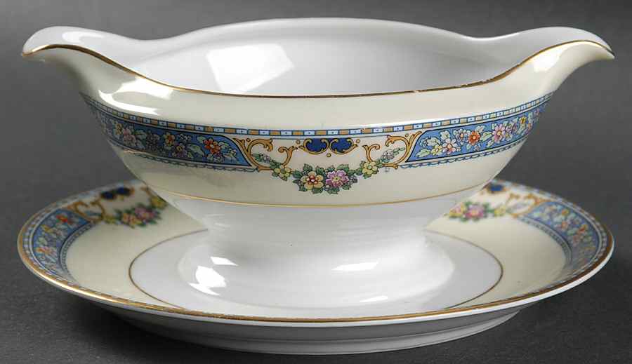 Queen Louise Gravy Boat with Attached Underplate by Thomas-1