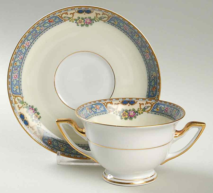 Queen Louise Footed Bouillon Cup & Saucer by Thomas-1