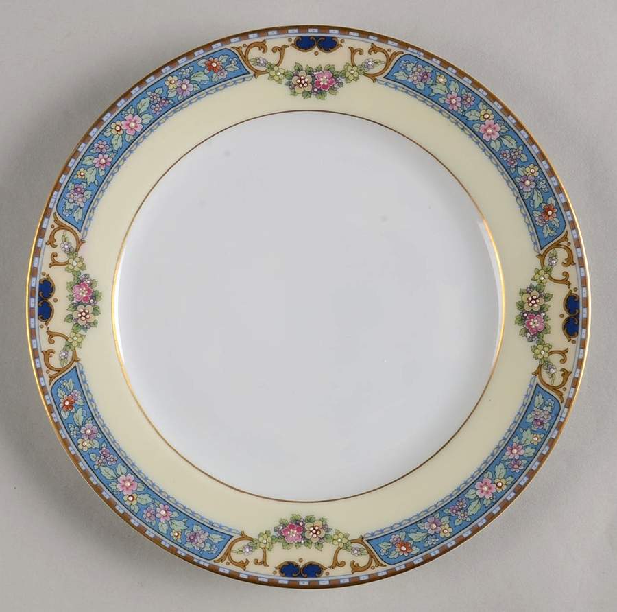 Queen Louise Dessert/Pie Plate by Thomas-1