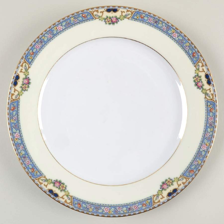 Queen Louise Dinner Plate by Thomas-1