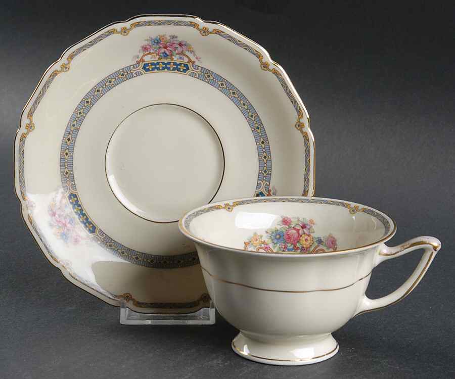 Rosemarie Oversized Cup & Saucer Set by Thomas-1