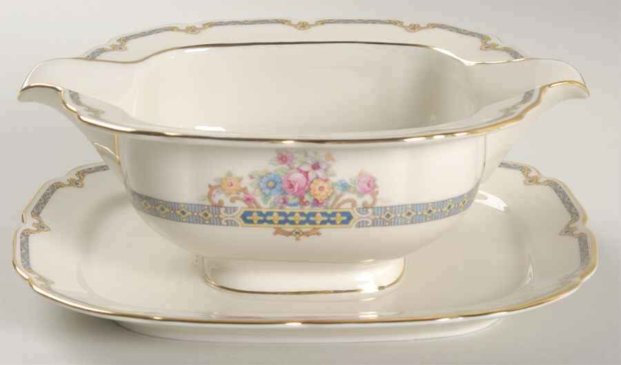 Rosemarie Gravy Boat with Attached Underplate by Thomas-1