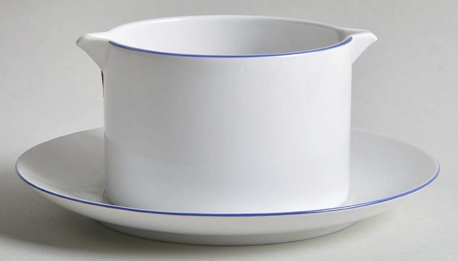 Solo Gravy Boat with Attached Underplate by Thomas-1