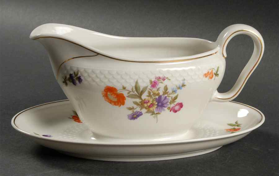 Spring Garden Gravy Boat with Attached Underplate by Thomas-1