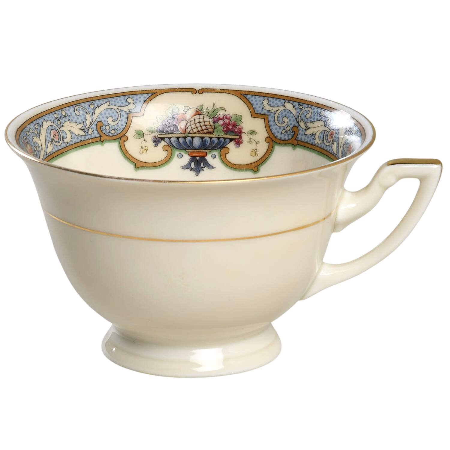 THO1 Footed Cup by Thomas-1