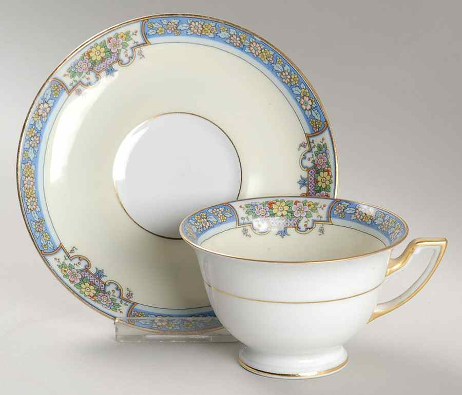 THO27 Footed Cup & Saucer Set by Thomas-1