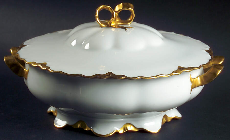THO33 Round Covered Vegetable by Thomas-1