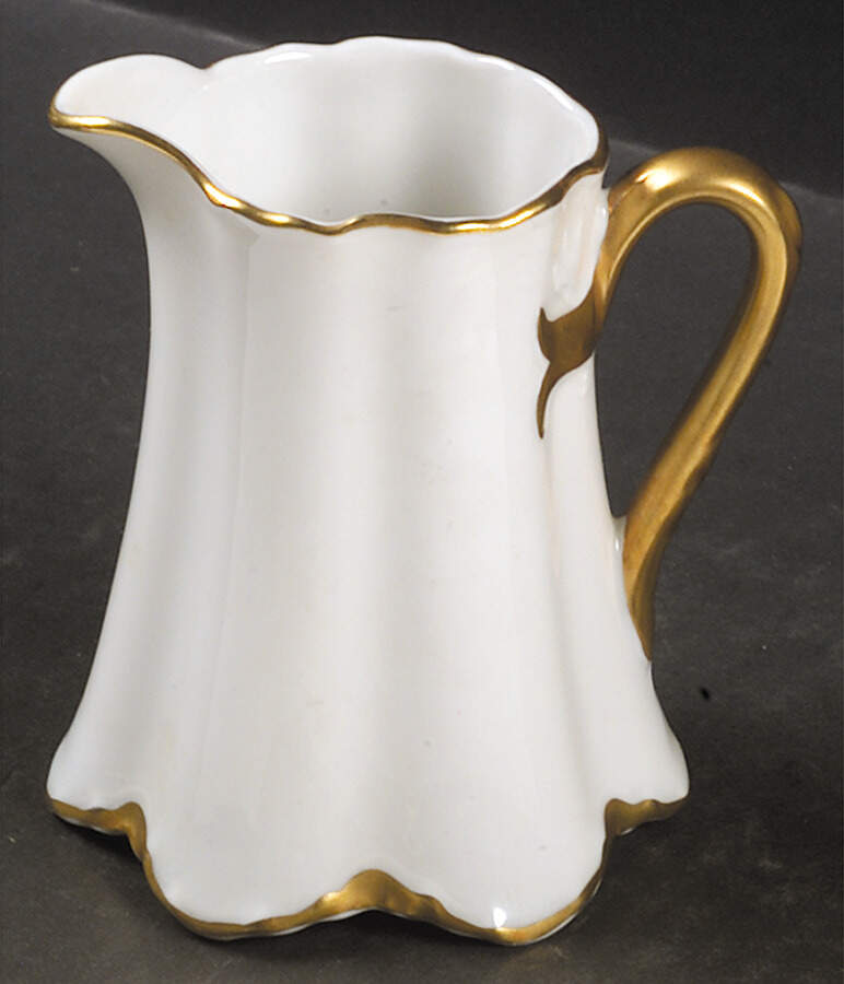 THO33 Creamer by Thomas-1