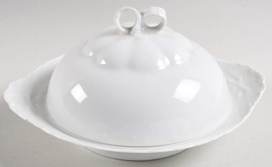 THO4 Round Covered Butter with Strainer by Thomas-1