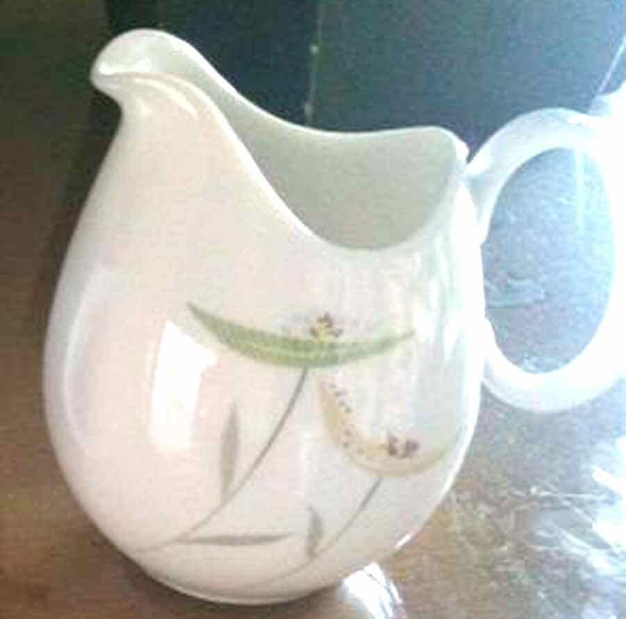 THO59 Creamer by Thomas-1