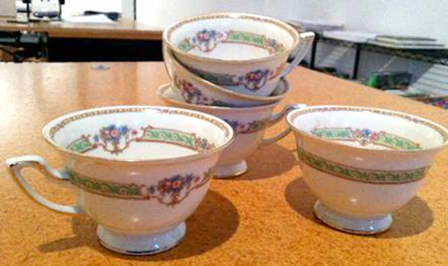 THO71 Footed Cup by Thomas-1