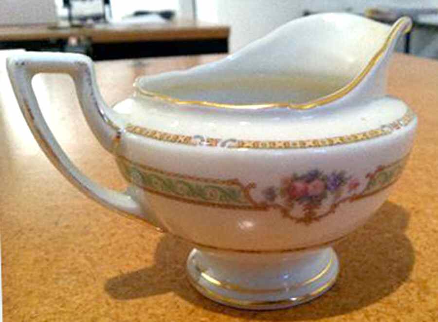 THO71 Creamer by Thomas-1