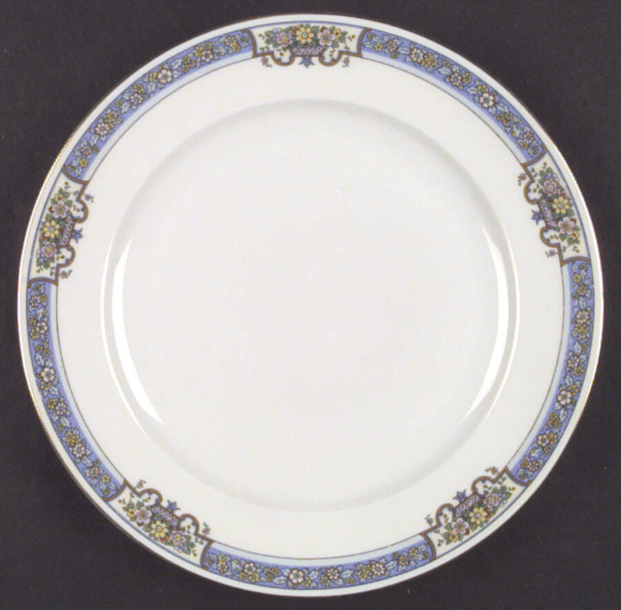 Trilby Dinner Plate by Thomas-1