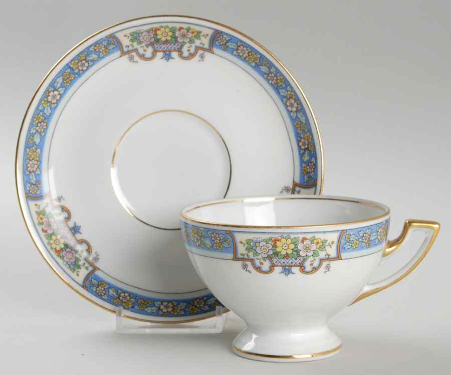 Trilby Footed Cup & Saucer Set by Thomas-1
