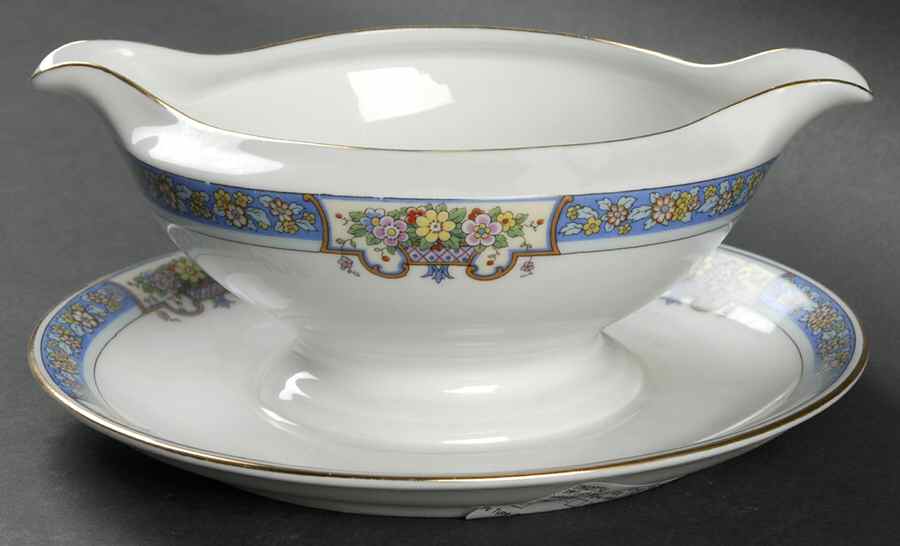 Trilby Gravy Boat with Attached Underplate by Thomas-1