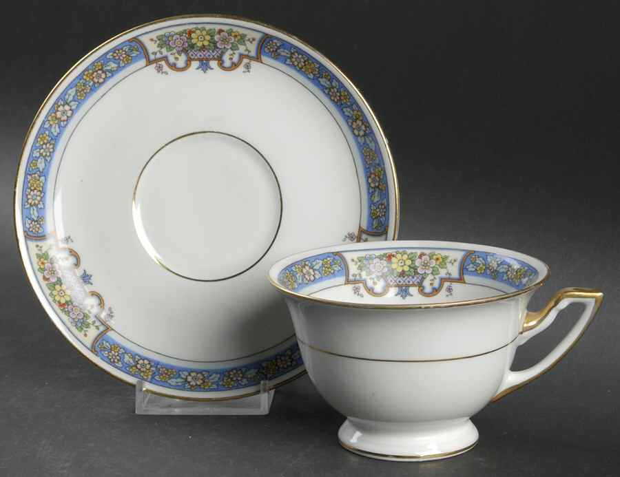 Trilby Footed Cup & Saucer Set by Thomas-1
