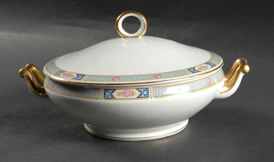 Wales (All White, No Verge) Round Covered Vegetable by Thomas-1