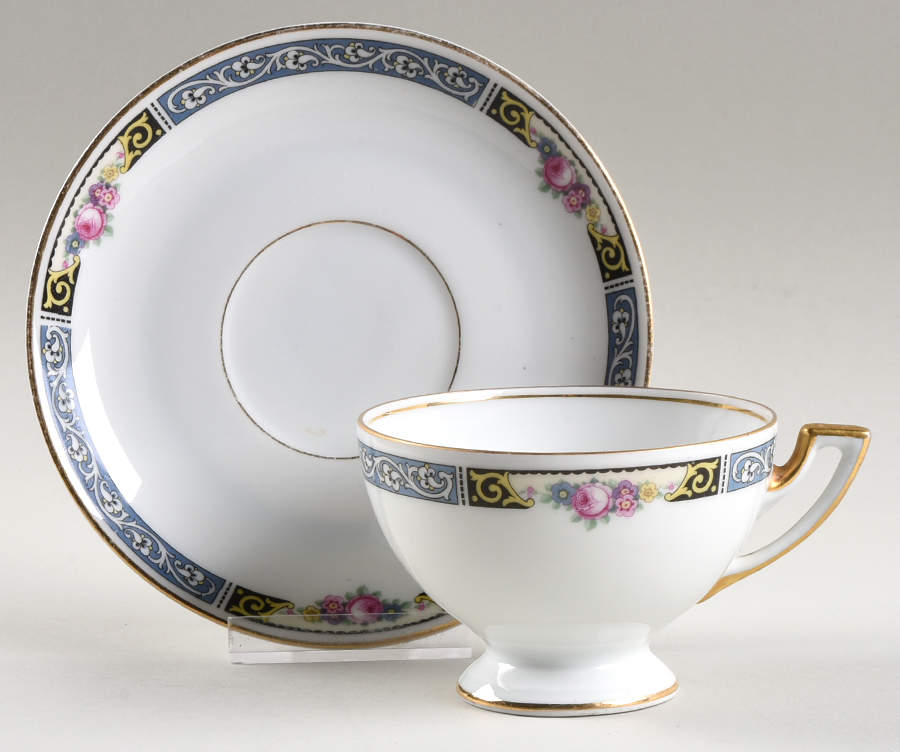 Windsor Footed Cup & Saucer Set by Thomas-1