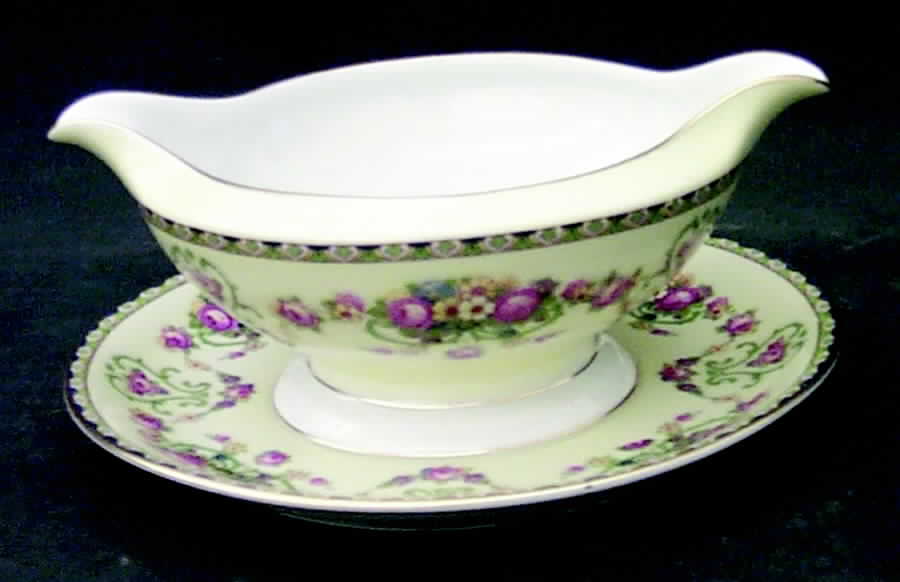 Winthrop Gravy Boat with Attached Underplate by Thomas-1