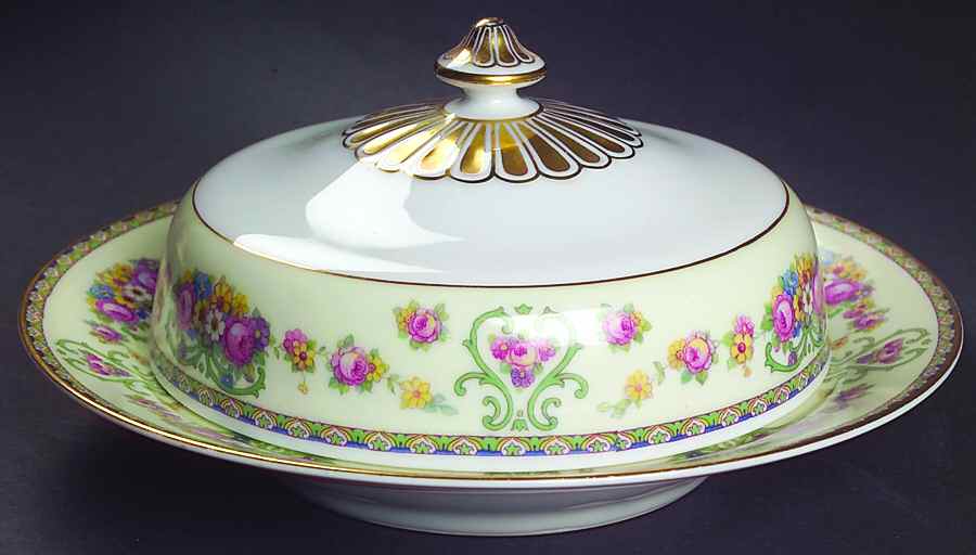 Winthrop Round Covered Butter by Thomas-1
