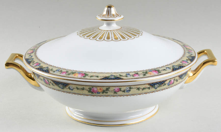 Yorke Round Covered Vegetable by Thomas-1