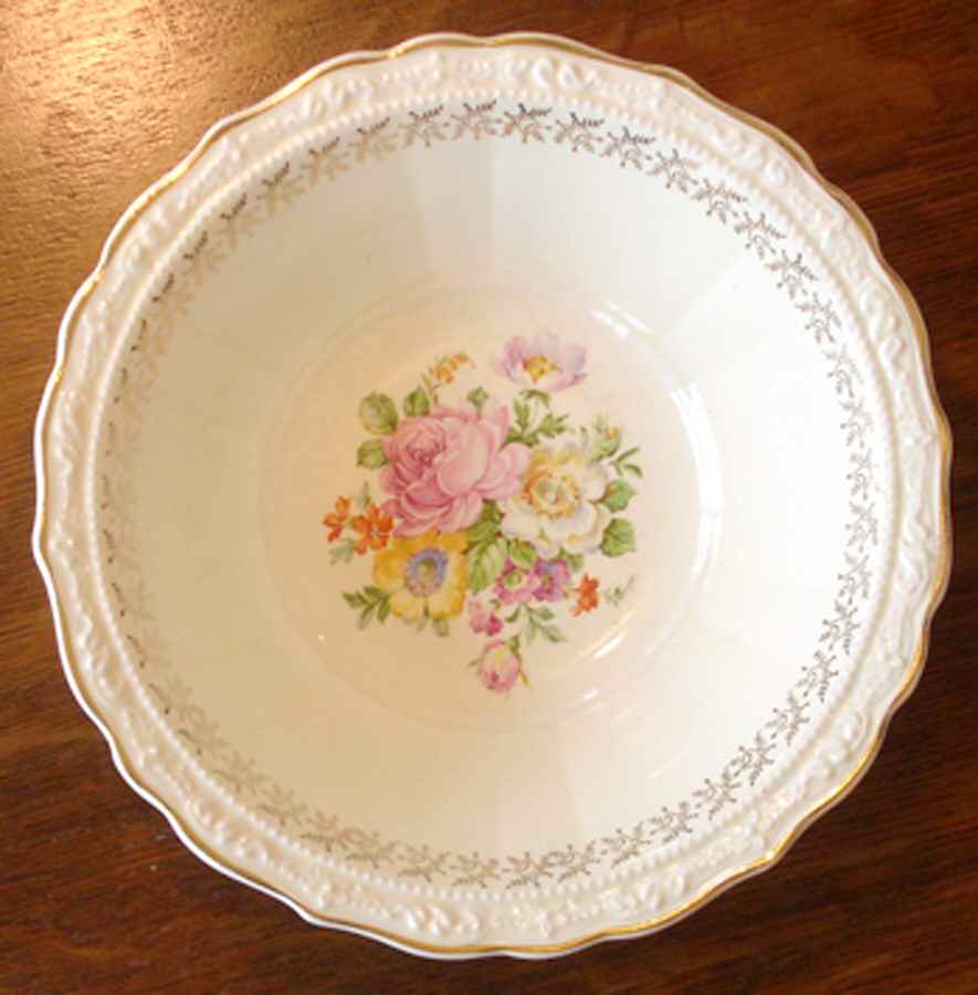 1599 8" Round Vegetable Bowl by Thompson-1
