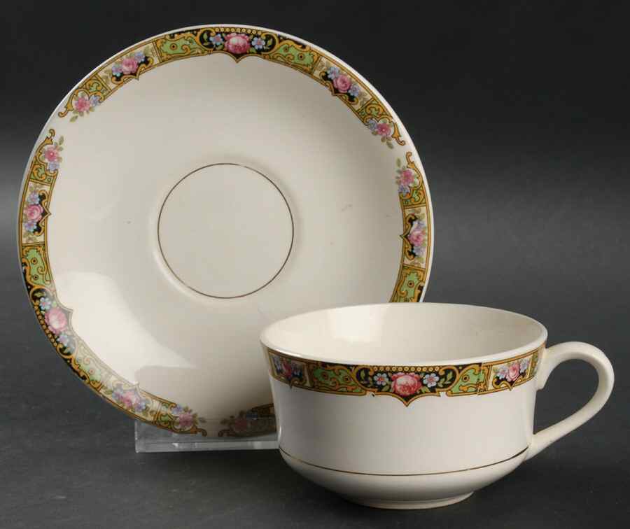 Chartreuse Flat Cup & Saucer Set by Thompson-1