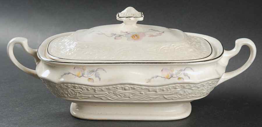 THP4 Oval Covered Vegetable by Thompson-1