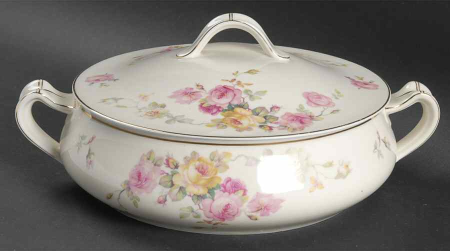 18610 Round Covered Vegetable by Thun-1