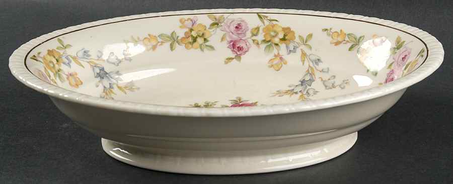 Antoinette 10" Oval Vegetable Bowl by Thun-1