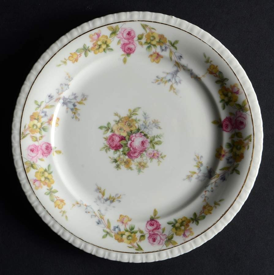 Antoinette Salad Plate by Thun-1
