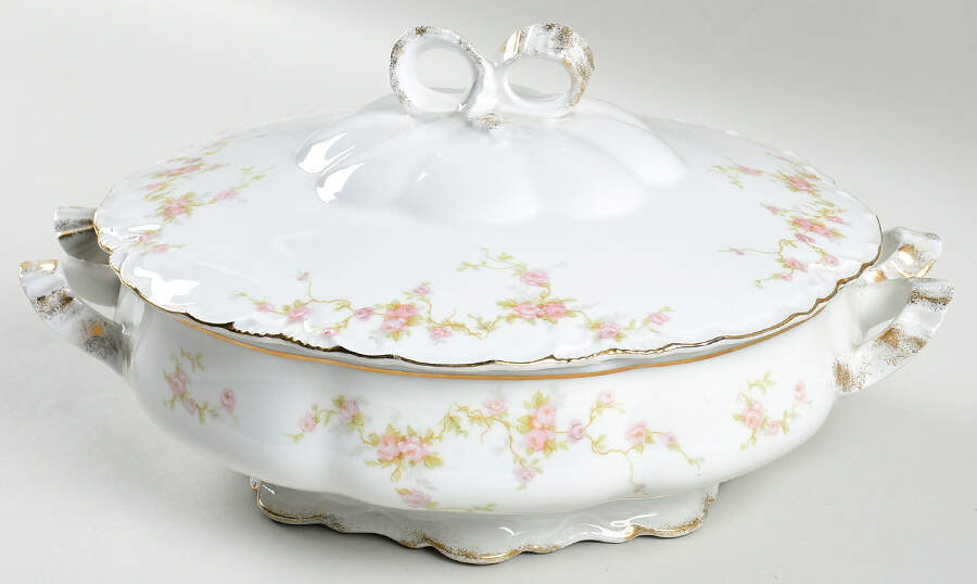 Bordeaux Round Covered Vegetable by Thun-1