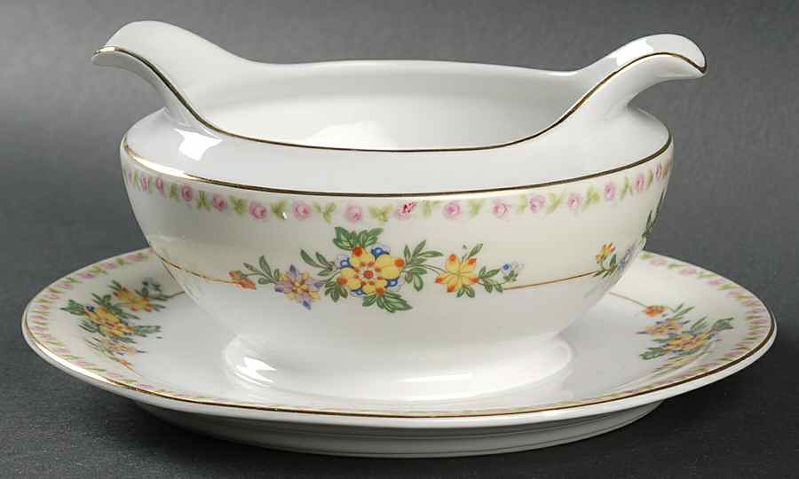 Bristol Gravy Boat with Attached Underplate by Thun-1