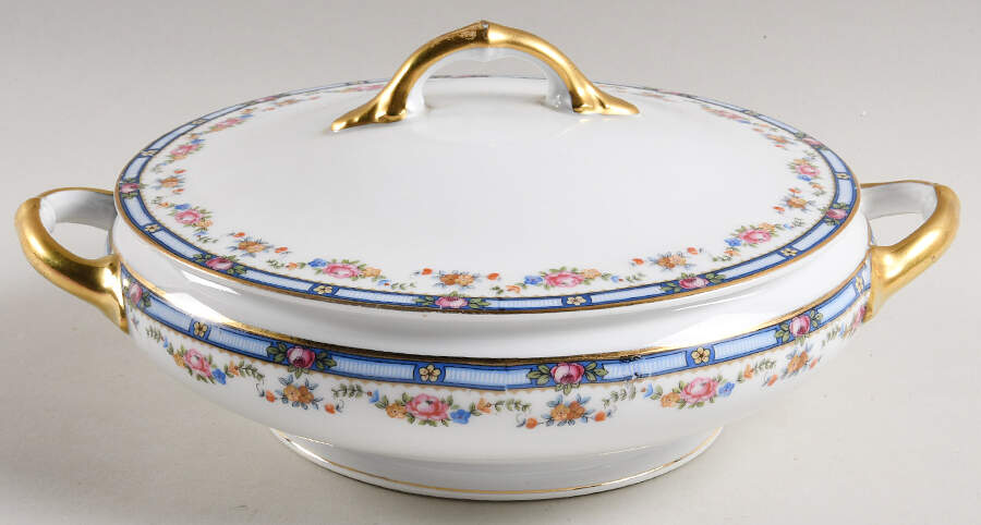 Carlton Round Covered Vegetable by Thun-1