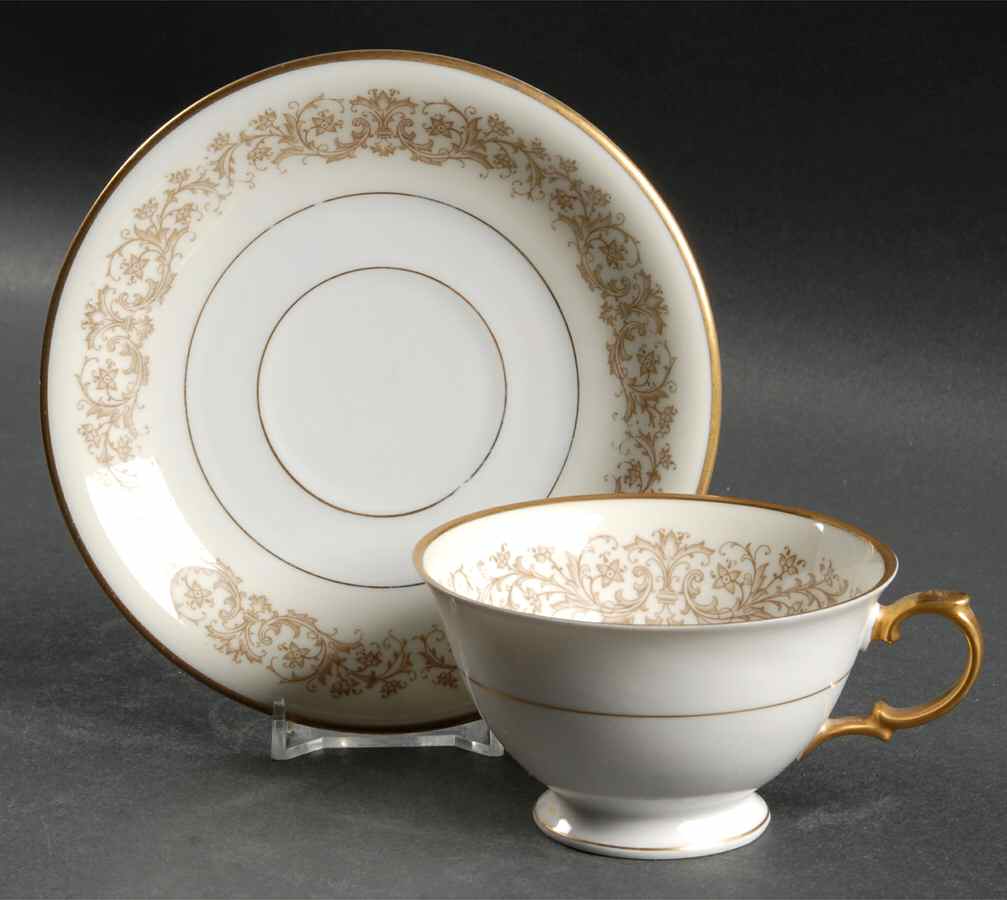Claridge Footed Cup & Saucer Set by Thun-1