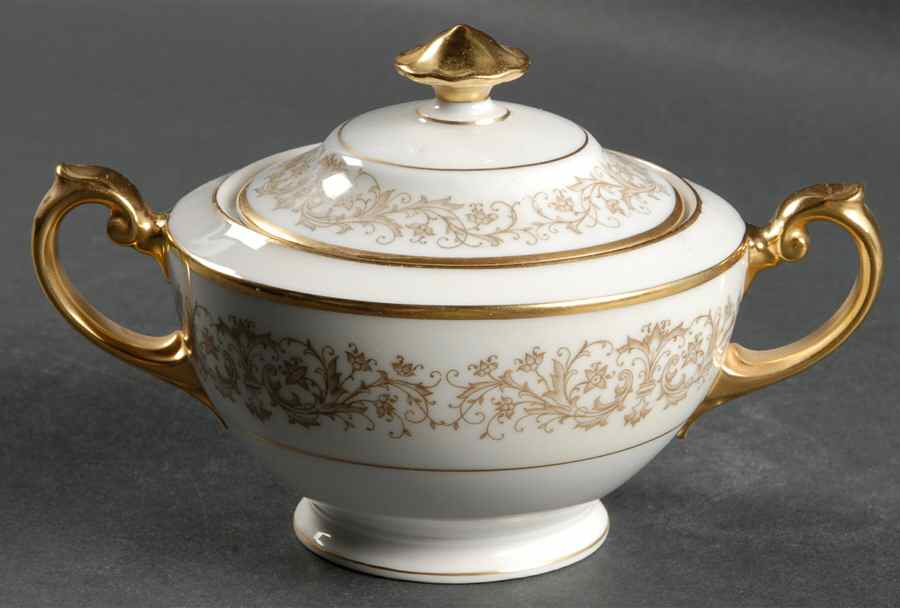 Claridge Sugar Bowl & Lid by Thun-1