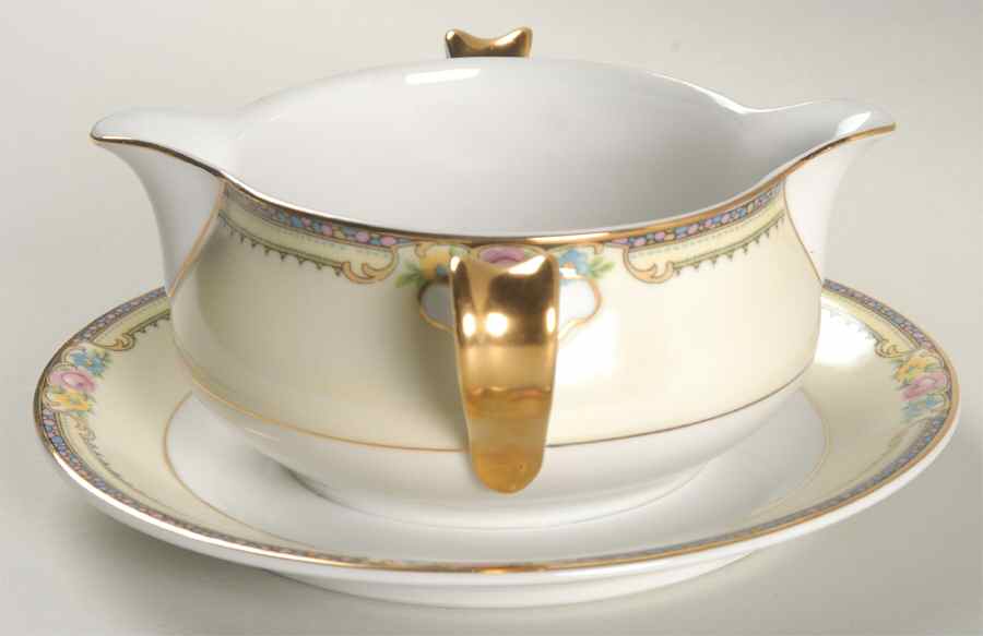 Delaware-Derby Gravy Boat with Attached Underplate by Thun-1