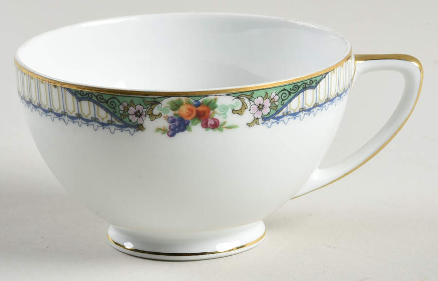 De Luxe Footed Cup by Thun-1