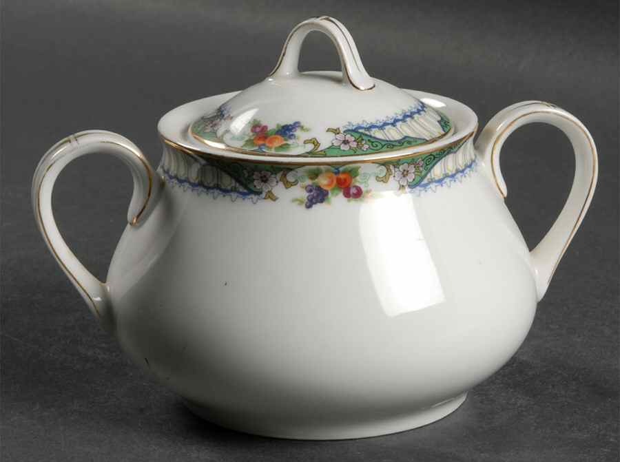 De Luxe Sugar Bowl & Lid by Thun-1