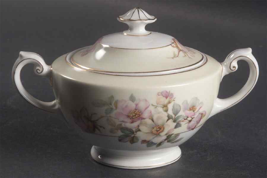 Dorothy Sugar Bowl & Lid by Thun-1