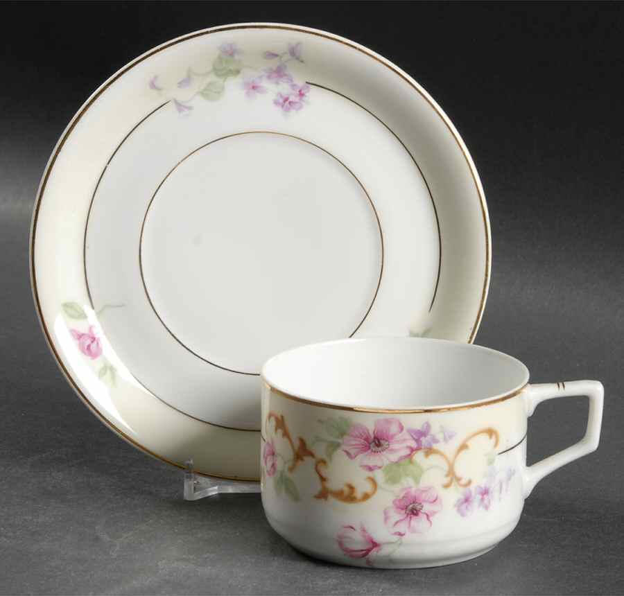 Edna Flat Cup & Saucer Set by Thun-1