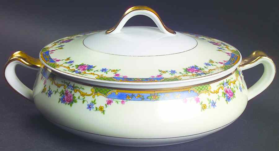Embassy Round Covered Vegetable by Thun-1