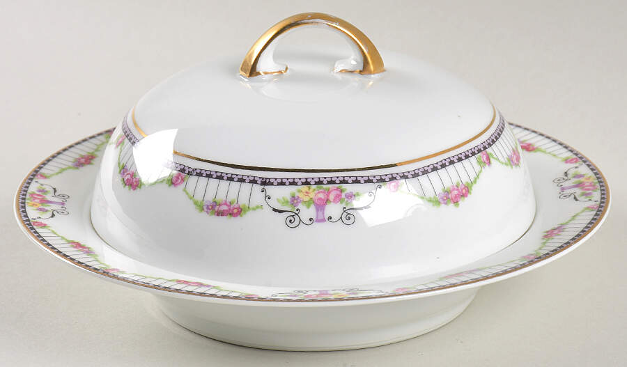 Empire (White) Round Covered Butter by Thun-1