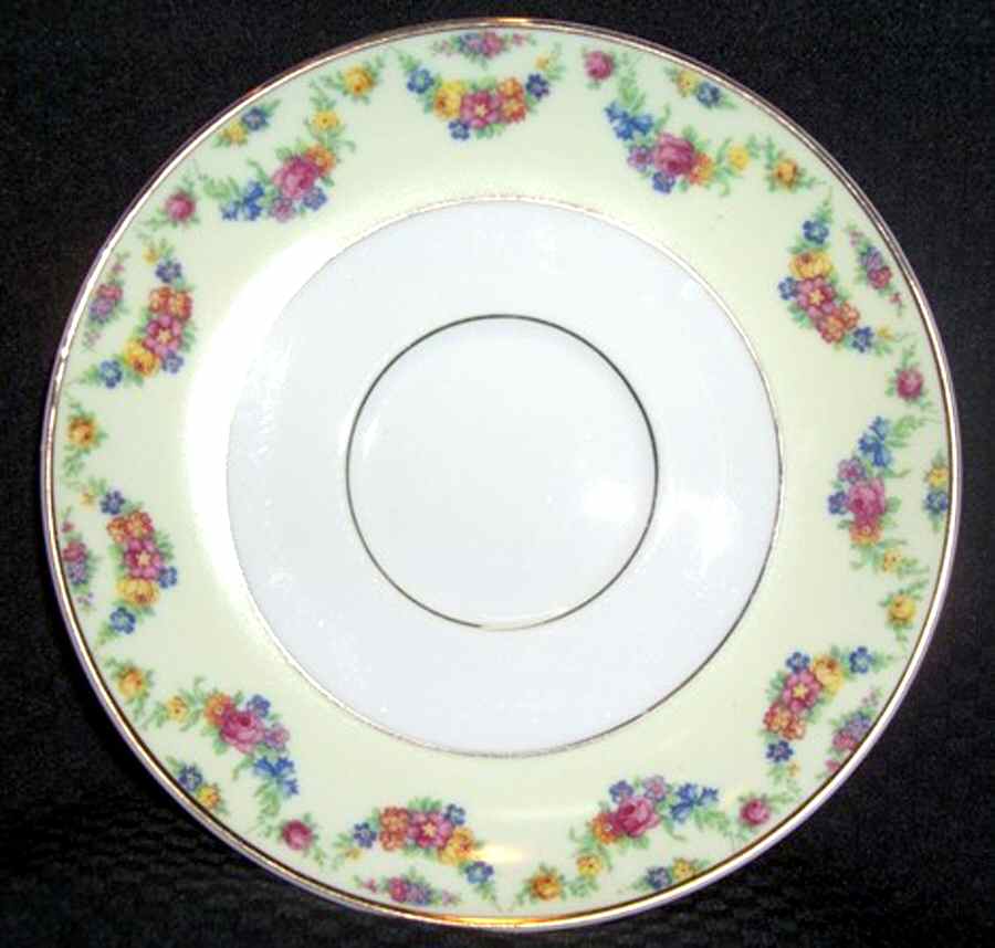 Garland Saucer by Thun-1