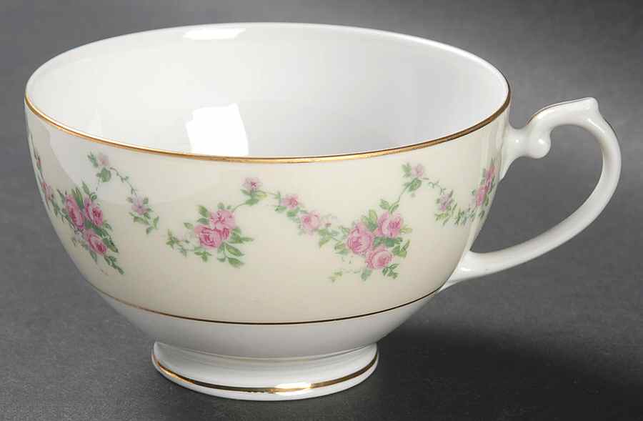 Garland Rose Footed Cup by Thun-1