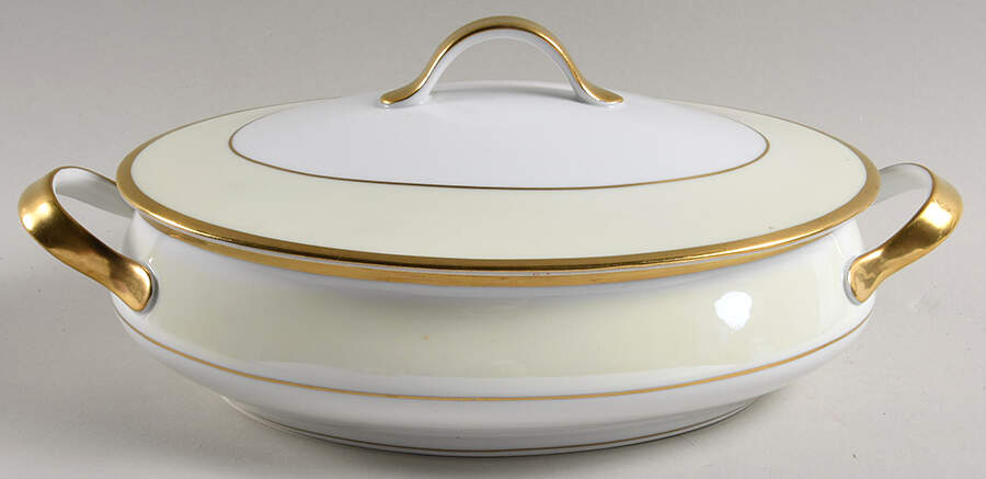 Majestic Oval Covered Vegetable by Thun-1
