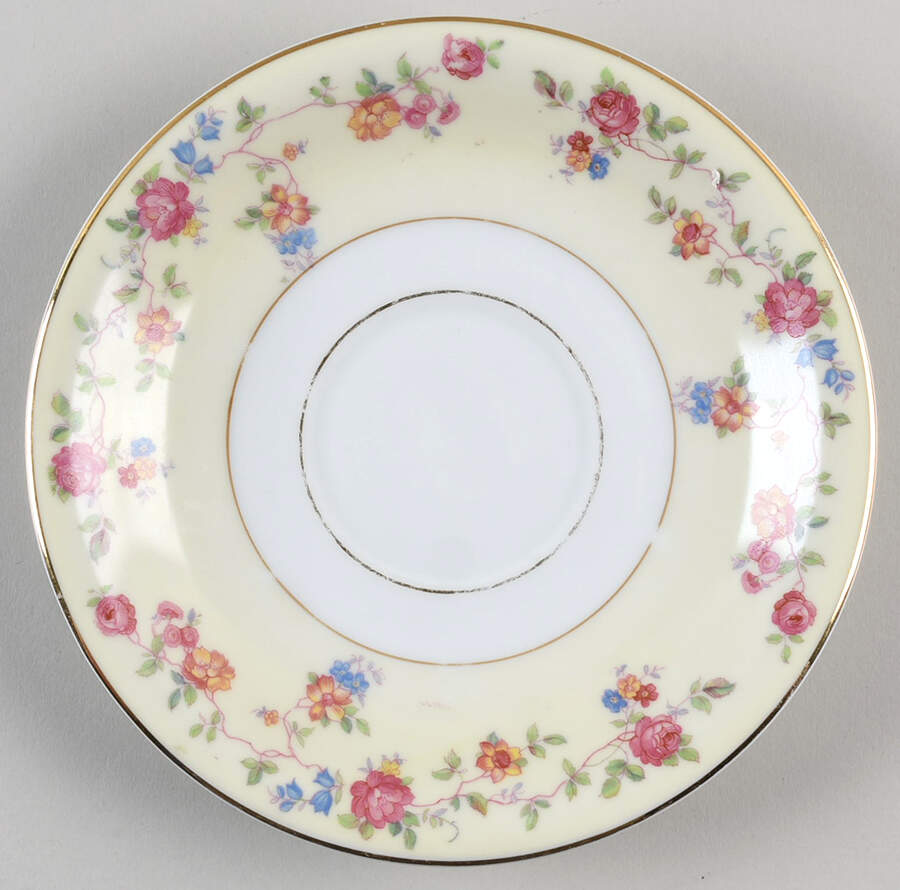 Mayflower Saucer by Thun-1