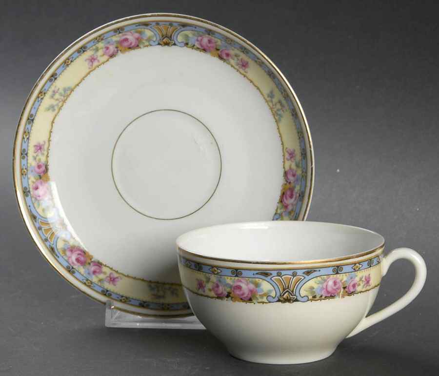 Mentone Flat Cup & Saucer Set by Thun-1