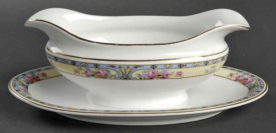 Mentone Gravy Boat with Attached Underplate by Thun-1